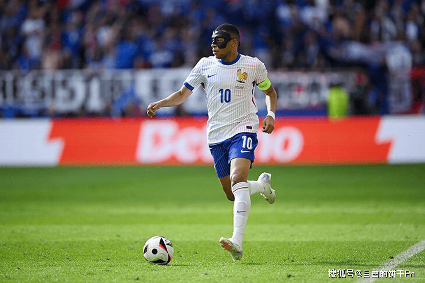 梅西巅峰对决，姆巴佩与70激战快船分钟，逆转胜负难料！